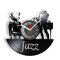horloge murale en vinyle de jazz avec des musiciens