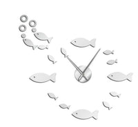 horloge murale stickers poisson couleur argenté avec système à quartz pour la décoration intérieure.