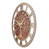 Horloge murale en bois Arbre de Vie avec un arbre décoratif au centre du cadran, composé de branches et de feuilles en relief. Son fond en bois plus foncé met en valeur la silhouette de l’arbre et apporte une belle profondeur au design. Les chiffres romains donnent un style élégant tandis que les aiguilles jaunes offrent un contraste lumineux. Cette horloge murale bois légère et facile à installer est idéale pour décorer un salon, une chambre ou une entrée. 