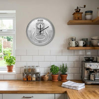 Horloge murale en forme de canette de bière ronde de 30 cm dans la cuisine moderne ronde decorative, idéale pour apporter une touche originale à la décoration de cuisine.