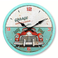 Vue frontale isolée de l'horloge murale vintage Garage 
