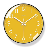 Horloge murale jaune ronde de 30 cm au design moderne et minimaliste, avec chiffres et aiguilles blancs,cadran noir, décoration murale pour salon, chambre ou cuisine.