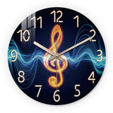 Horloge murale musique moderne représentant une grande clé de sol lumineuse au centre, entourée d'ondes sonores bleues sur un fond noir.