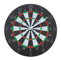 Horloge murale jeu de fléchettes au design original avec un cadran rond inspiré d’une véritable cible de fléchettes. L’horloge présente les chiffres des heures de 1 à 12 disposés autour du cadran, tout en conservant les détails visuels caractéristiques de l’univers des fléchettes. Une décoration murale sportive et unique qui apporte une touche originale à un salon, une salle de jeux, un bureau ou un espace dédié aux passionnés de ce jeu.
