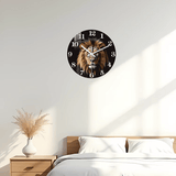 Horloge murale lion originale représentant le visage majestueux d’un lion au regard intense. Le cadran noir met en valeur les traits puissants de l’animal avec un design moderne et élégant. Les chiffres et les aiguilles blanches offrent un contraste harmonieux pour une lecture facile de l’heure. Cette horloge murale décorative apporte une touche sauvage et raffinée à votre intérieur. Le regard du lion évoque la force, le courage et la noblesse du roi des animaux. Idéale pour décorerune chambre