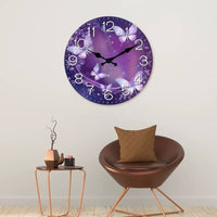 Horloge Murale Violette avec Papillons
