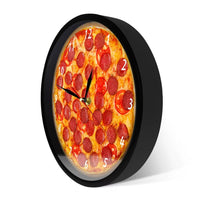 Horloge murale pizza pepperoni italienne originale 30 cm avec cadran noir sur le coté
