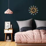 Horloge murale signes astrologiques bleue avec les 12 signes du zodiaque et symboles astrologiques dans une chambre