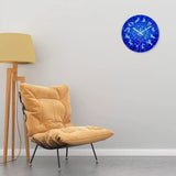 Horloge murale signes astrologiques bleu avec les 12 signes du zodiaque et symboles astrologiques dans le salon
