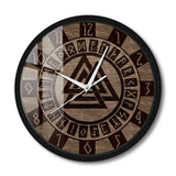 Horloge murale Valknut Viking effet bois avec symbole d'Odin et runes nordiques avec cadran