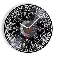 Horloge murale symboles celtiques Valknut Triquetra et alphabet runique en vinyle