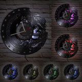 Horloge murale lumineuse LED motif guerrière viking et bouclier
