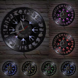 Horloge murale lumineuse symbole Helm of Awe et runes nordiques LED