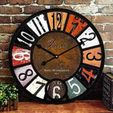 Horloge murale vintage industriel colorée style rustique fond métal rouillé Paris Hôtel Westminster