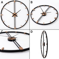 Vue sous plusieurs angles et de profil d'une horloge murale décorative minimaliste noire et dorée sur fond blanc.