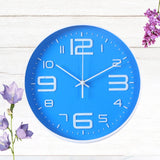 horloge-murale-bleue-clair