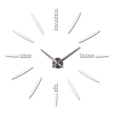 horloge_murale_design_lettre_blanc