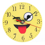 horloge murale enfant jaune emoji clin d'oeil