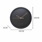 Horloge murale style scandinave et nordique avec quartz comme mécanisme sans bruit tic-tac pour installer dans un salon ou une cuisine moderne diamètre 30 cm