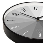 horloge design grise cadran 
