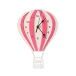 horloge murale enfant design montgolfiere de couleur rose