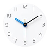 horloge murale scandinave nordique aiguilles bleu et cadran blanc