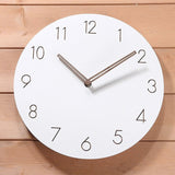 horloge murale scandinave en bois blanc style moderne
