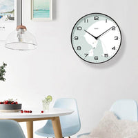 horloge murale scandinave ours nordique dans le salon