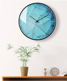 horloge murale scandinave couleur bleu et vert 30 cm dans le salon