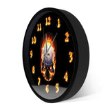 horloge murale tete de mort avec cadran noir de coté design