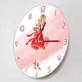 horloge murale belle fille sans cadran