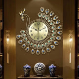 horloge murale design avec paon doré