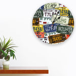 horloge murale style originale avec plaque d'immatriculation rétro pour décoration d'intérieure.