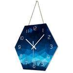 horloge murale scandinave hexagonale bleu  avec chiffres blanc avec corde