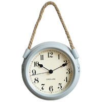 horloge murale scandinave suspendue grise claire
