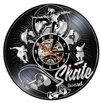horloge murale vinyle skateboard noir 30 cm