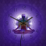 horloge murale LED zen et spirituelle couleurs mauve